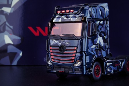 IMC Models Limited Specials ''Actros Wolf''